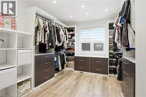 39 Bellhouse Avenue Brantford ON N3T 0T7