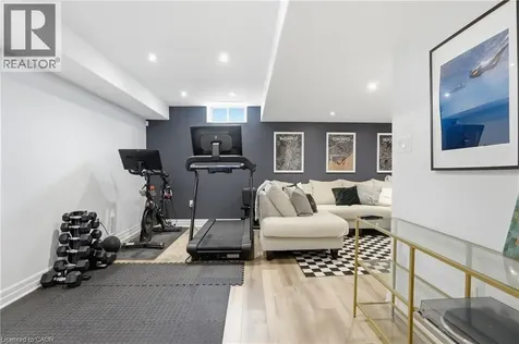 39 Bellhouse Avenue Brantford ON N3T 0T7