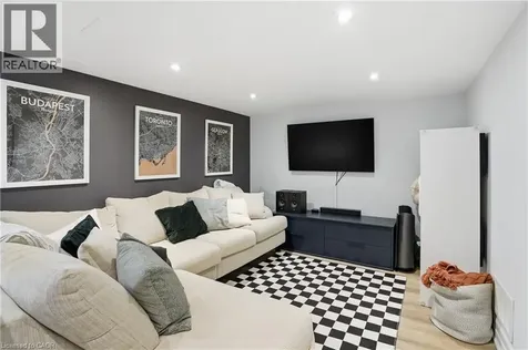 39 Bellhouse Avenue Brantford ON N3T 0T7