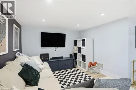 39 Bellhouse Avenue Brantford ON N3T 0T7