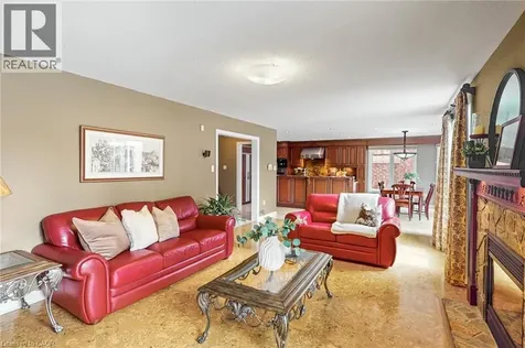 6872 Round Leaf Court Mississauga ON L5N 6X6
