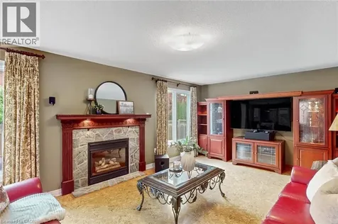 6872 Round Leaf Court Mississauga ON L5N 6X6