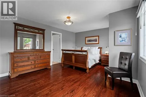 6872 Round Leaf Court Mississauga ON L5N 6X6