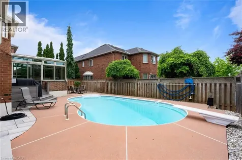 6872 Round Leaf Court Mississauga ON L5N 6X6
