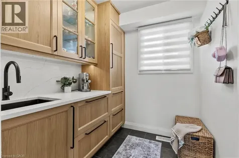 30 Orlando Drive St. Catharines ON L2N 6X4