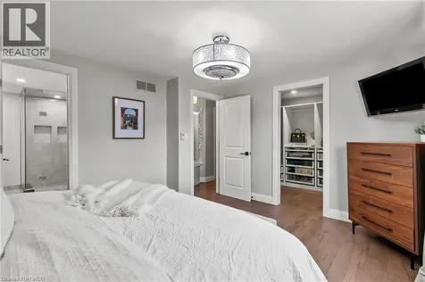 30 Orlando Drive St. Catharines ON L2N 6X4