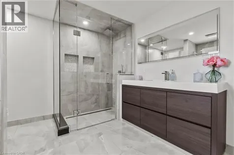 30 Orlando Drive St. Catharines ON L2N 6X4