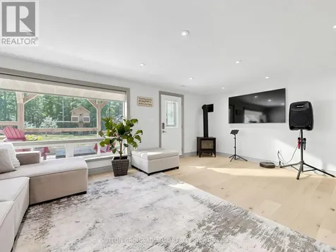 535 Doane Road East Gwillimbury ON L9N 0C7