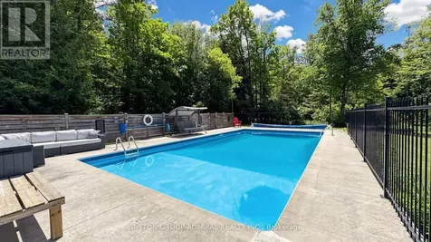 535 Doane Road East Gwillimbury ON L9N 0C7