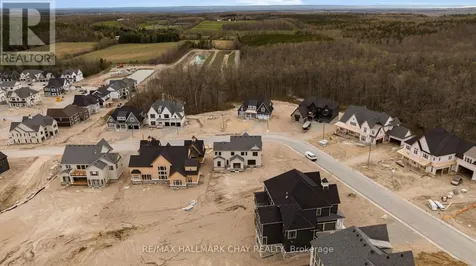 7 Radome Drive Oro-medonte ON L0L 2E0