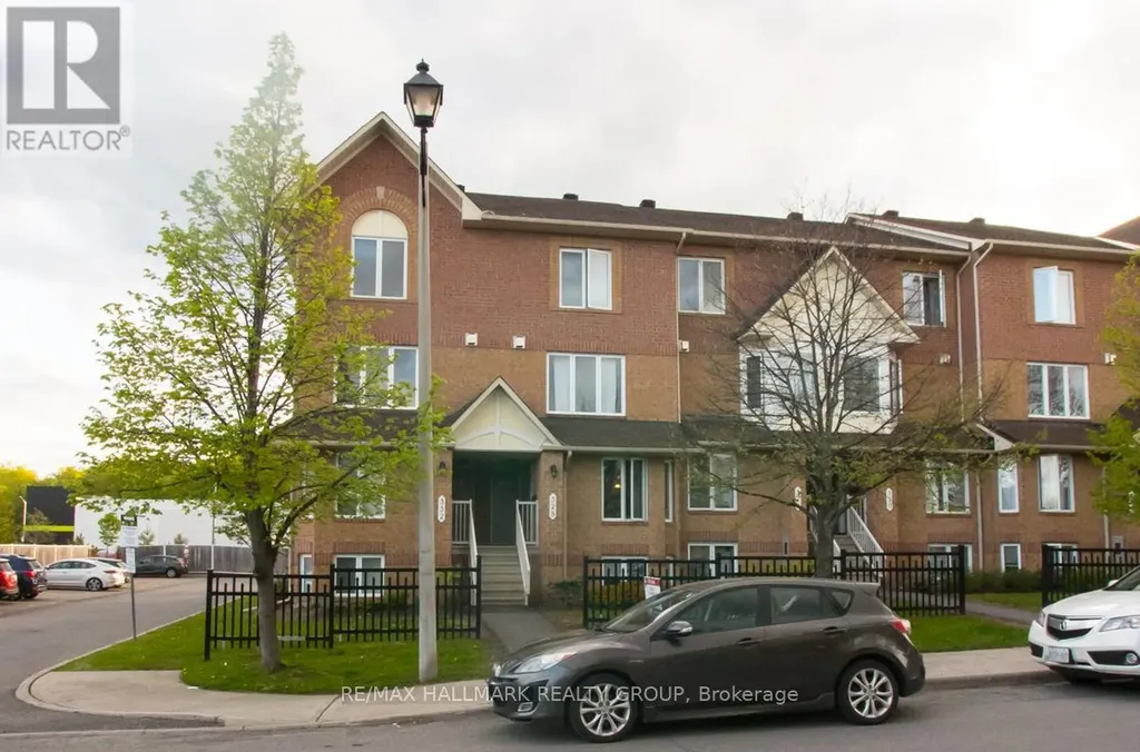 330 Cresthaven Drive Ottawa ON K2G 6W3