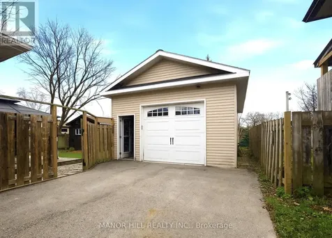 513 Havelock Drive Waterloo ON N2L 4N8