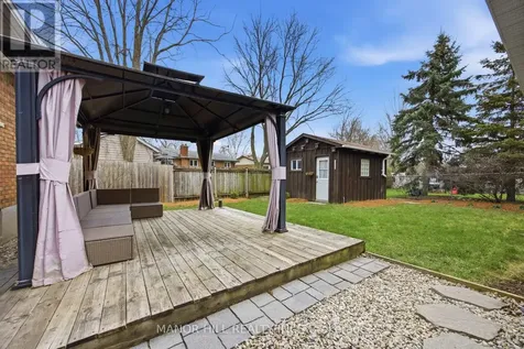 513 Havelock Drive Waterloo ON N2L 4N8