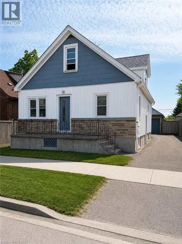 36 Brighton Avenue St. Catharines ON L2M 5S7