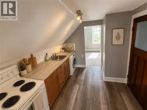 36 Brighton Avenue St. Catharines ON L2M 5S7