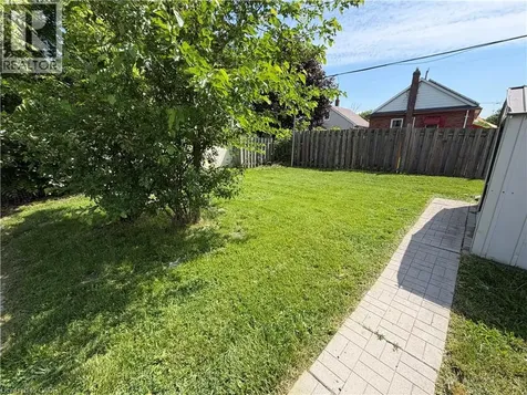 36 Brighton Avenue St. Catharines ON L2M 5S7