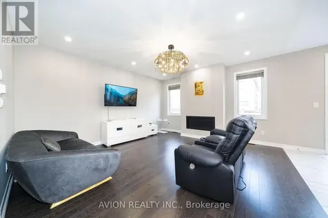 1034 Tigerlily Trail Pickering ON L1V 2P8