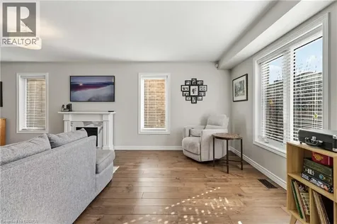 13 Crawford Place Paris ON N3L 0A6