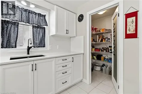13 Crawford Place Paris ON N3L 0A6