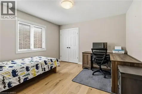 13 Crawford Place Paris ON N3L 0A6