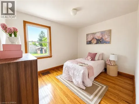 63 Hill Avenue Brantford ON N3R 4H2