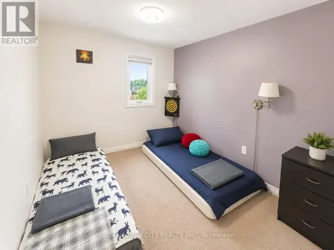 506 Activa Avenue Kitchener ON N2E 4C1