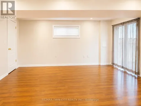 506 Activa Avenue Kitchener ON N2E 4C1