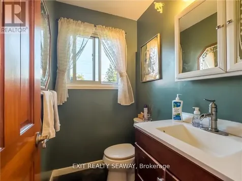 400 Lynwood Drive Cornwall ON K6H 5H3