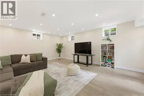 131 Maple Avenue North Burford ON N0E 1A0