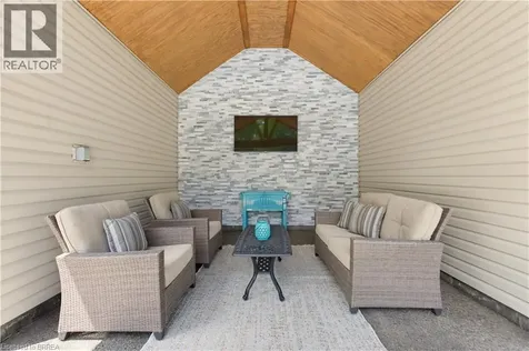 131 Maple Avenue North Burford ON N0E 1A0