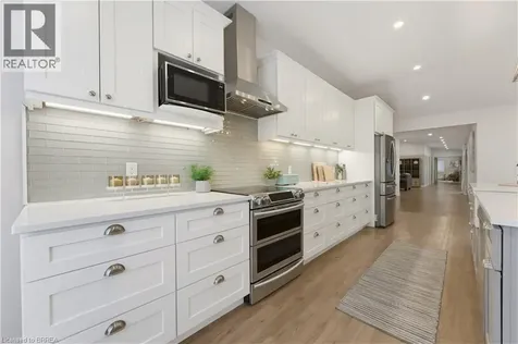 131 Maple Avenue North Burford ON N0E 1A0