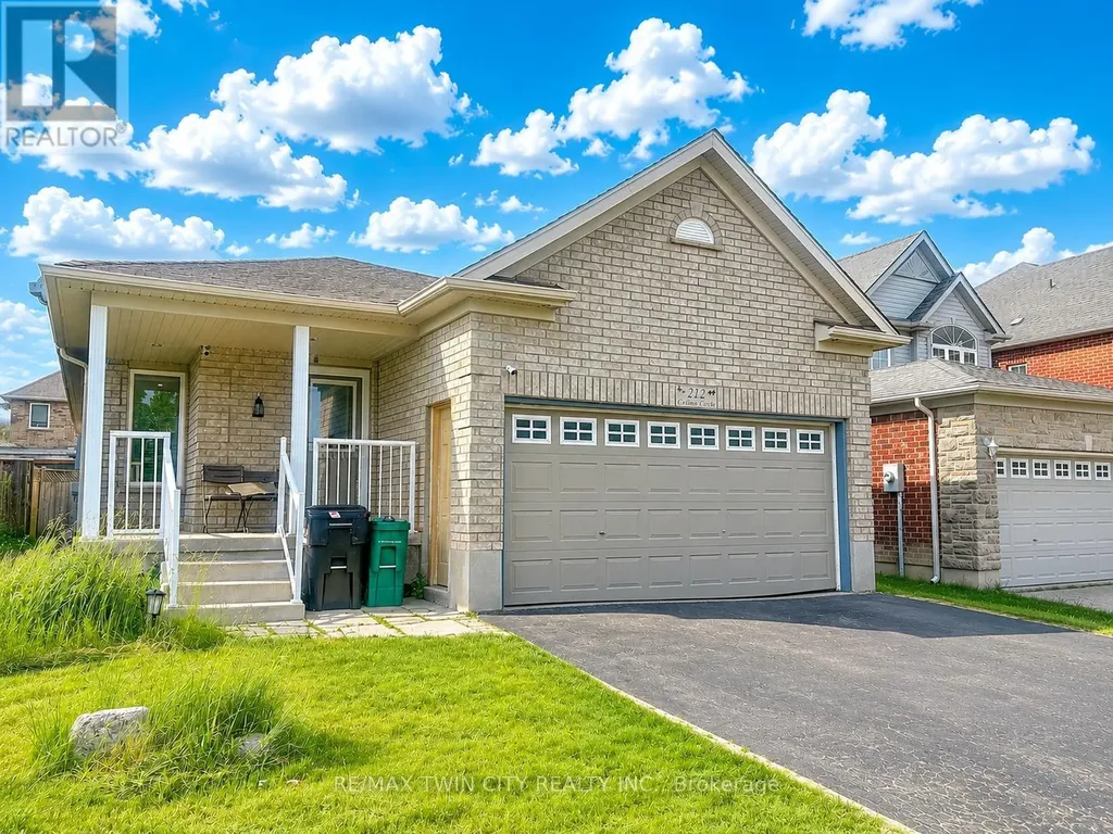 212 Colton Circle Kitchener ON N2A 4K2