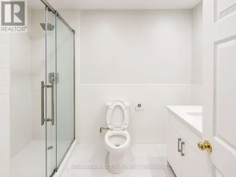 212 Colton Circle Kitchener ON N2A 4K2