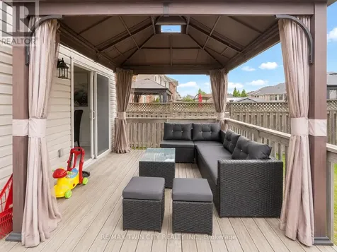 212 Colton Circle Kitchener ON N2A 4K2