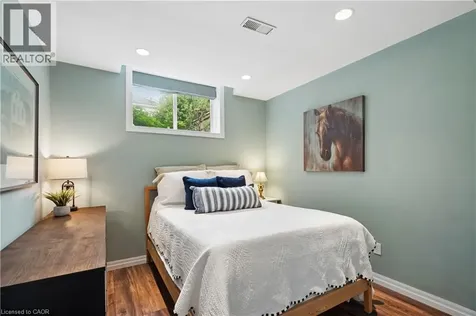 22 Sandcreek Lane Guelph ON N1E 7K9