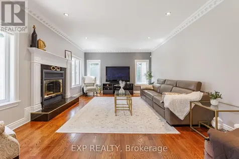 62 Lotta Avenue Ottawa ON K2G 2B5