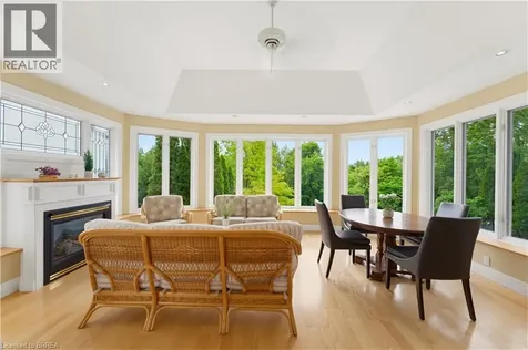 114 Jerome Park Drive Dundas ON L9H 6H3