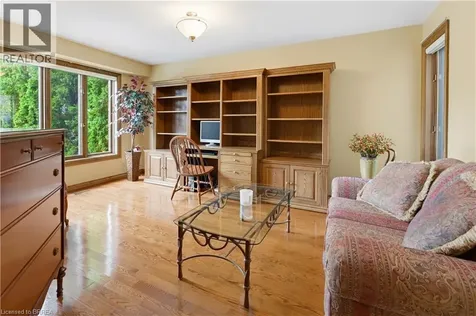 114 Jerome Park Drive Dundas ON L9H 6H3
