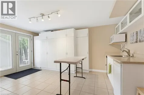114 Jerome Park Drive Dundas ON L9H 6H3