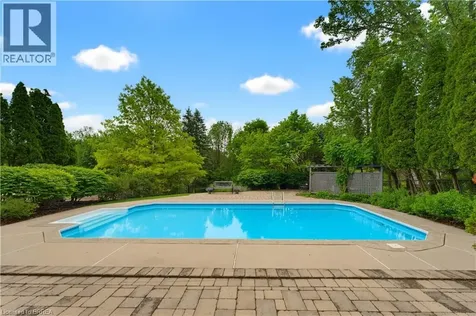 114 Jerome Park Drive Dundas ON L9H 6H3
