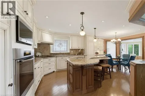 114 Jerome Park Drive Dundas ON L9H 6H3