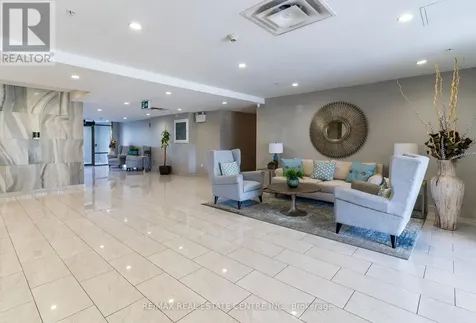 35 Southshore Crescent Hamilton (lakeshore) ON L8E 0J2