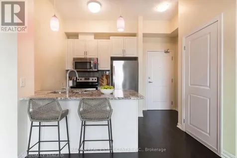 35 Southshore Crescent Hamilton (lakeshore) ON L8E 0J2