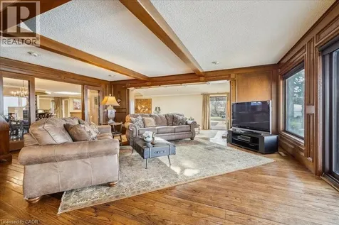 7 Lakegate Drive Stoney Creek ON L8E 3T7