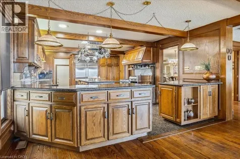 7 Lakegate Drive Stoney Creek ON L8E 3T7