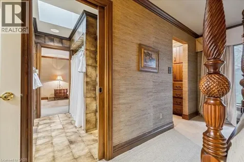 7 Lakegate Drive Stoney Creek ON L8E 3T7