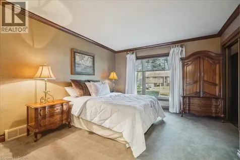 7 Lakegate Drive Stoney Creek ON L8E 3T7
