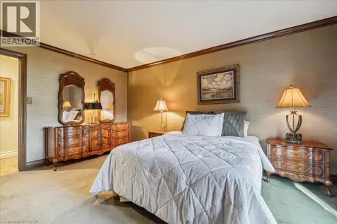 7 Lakegate Drive Stoney Creek ON L8E 3T7