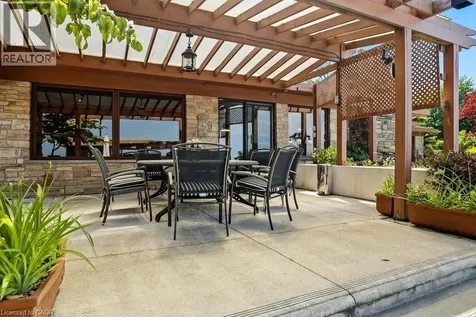 7 Lakegate Drive Stoney Creek ON L8E 3T7