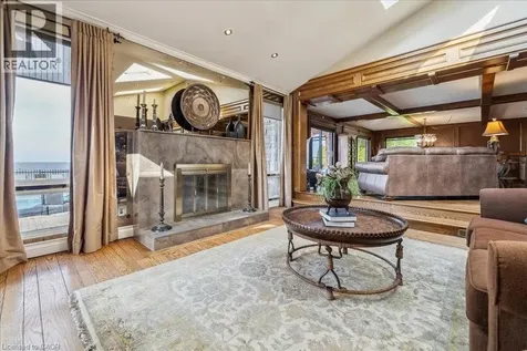 7 Lakegate Drive Stoney Creek ON L8E 3T7